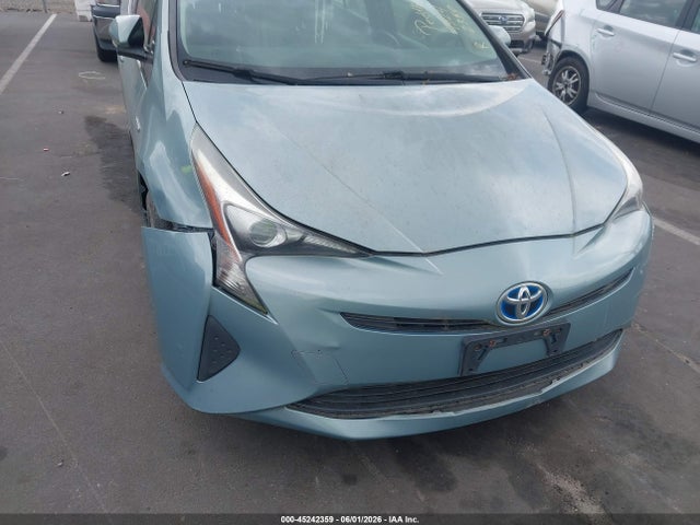 Toyota Prius Three