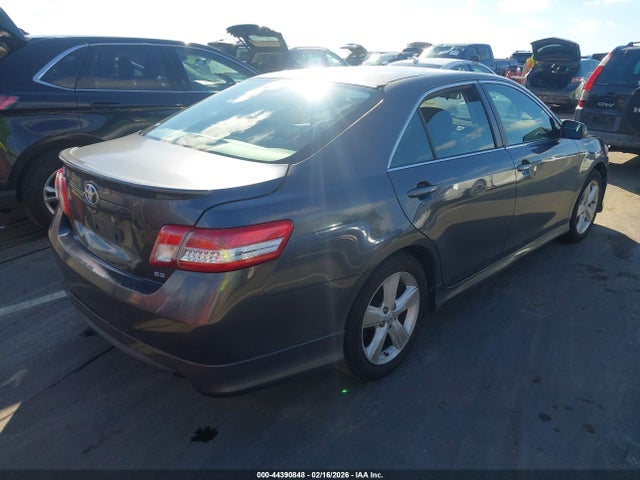 Toyota Camry Se V6