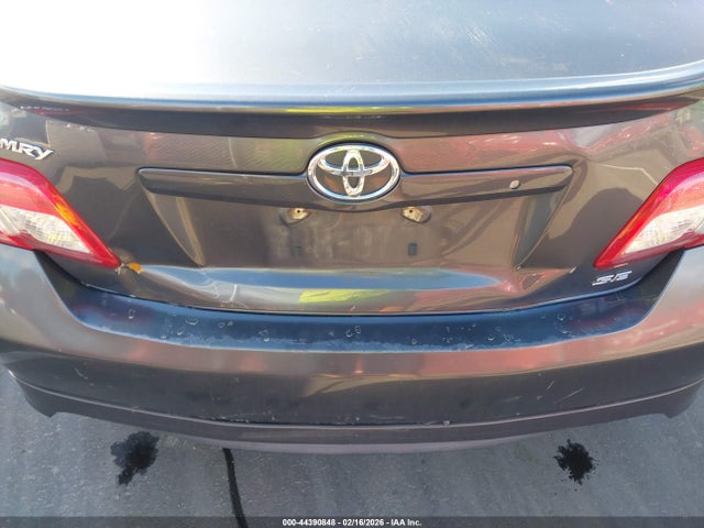 Toyota Camry Se V6