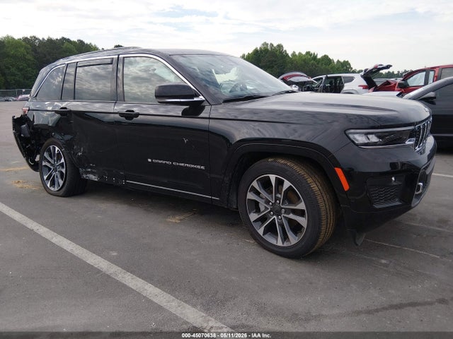 Salvage Jeep Grand Cherokee Image
