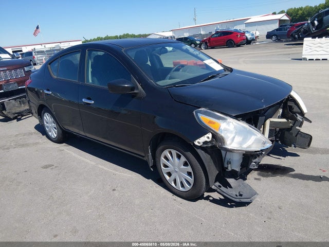 Salvage Nissan Versa Image