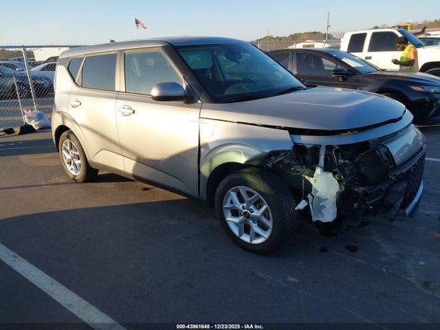 Salvage Kia Soul Image