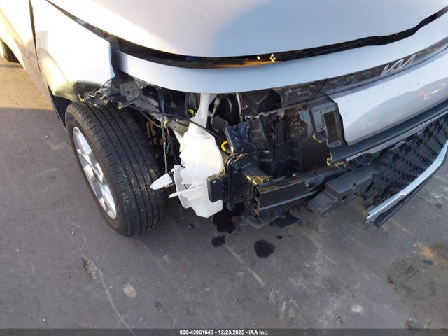Kia Soul Lx