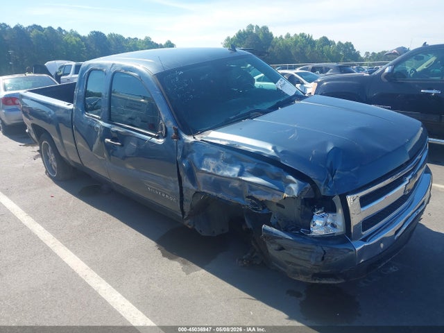 Salvage Chevrolet Silverado 1500 Image