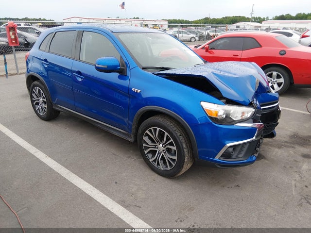 Salvage Mitsubishi Outlander Image