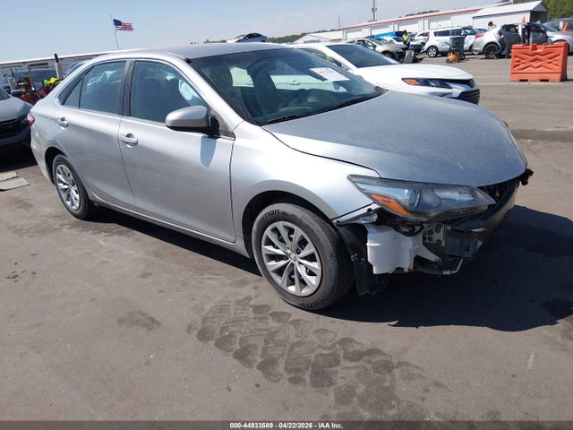 Salvage Toyota Camry Image