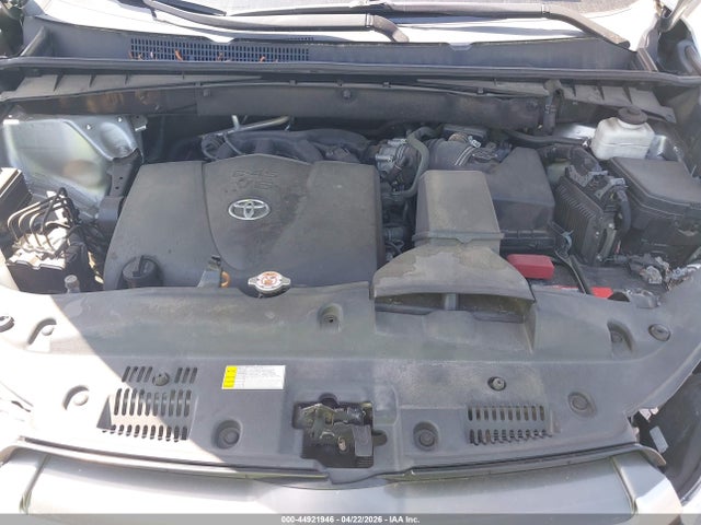 Toyota Highlander Le Plus