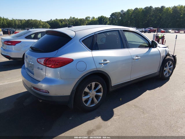 INFINITI Ex Journey