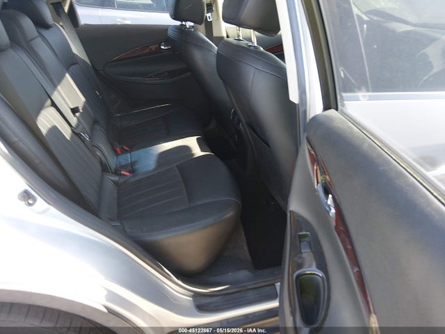 INFINITI Ex Journey
