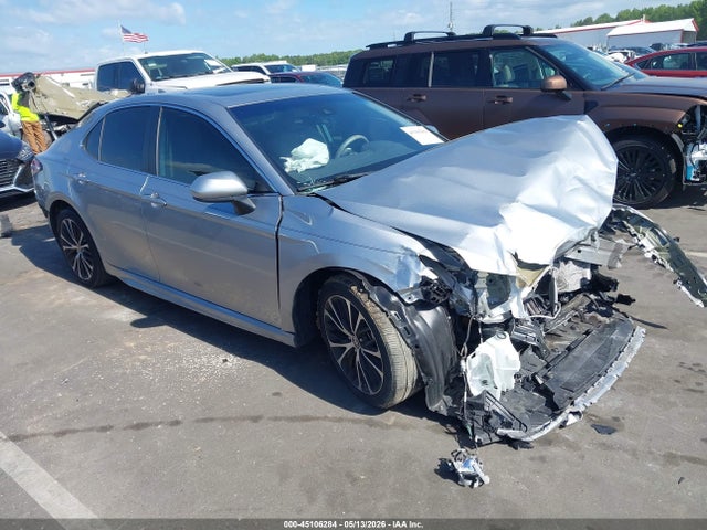 Salvage Toyota Camry Image