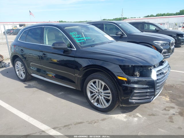 Salvage Audi Q5 Image
