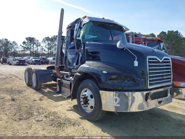 Salvage Mack Pinnacle Image
