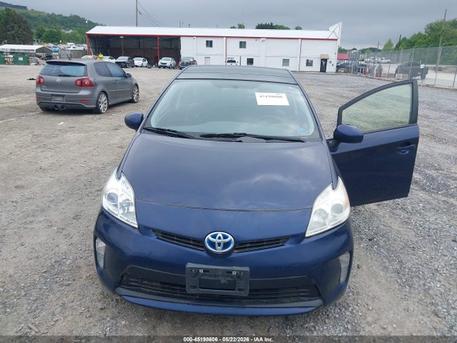 Toyota Prius Three