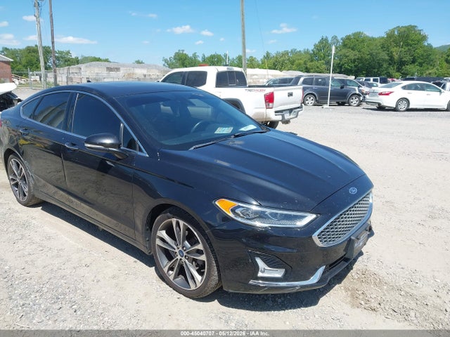 Salvage Ford Fusion Image
