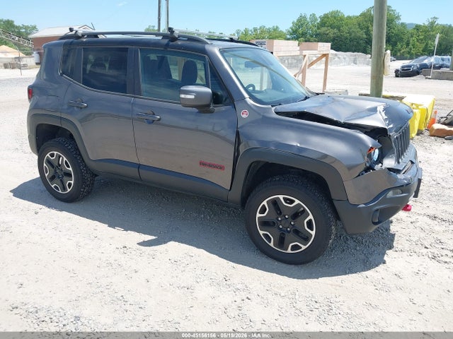 Salvage Jeep Renegade Image