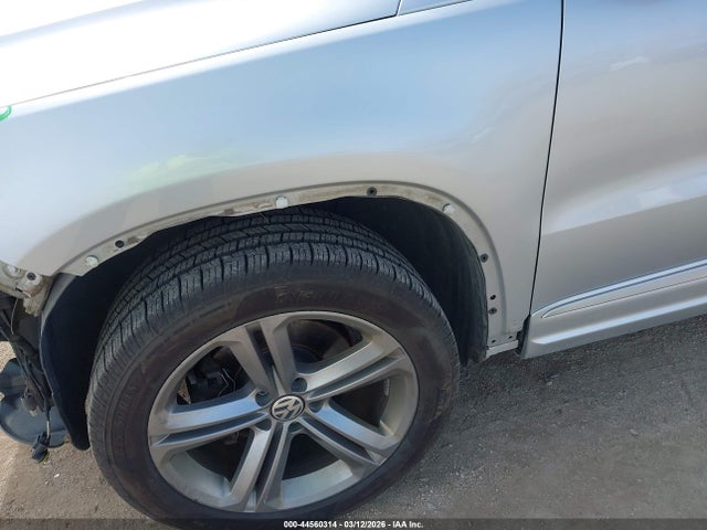 Volkswagen Tiguan 2.0t Sport