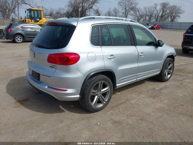 Volkswagen Tiguan 2.0t Sport