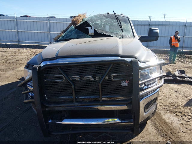 Ram 2500 Tradesman  4x4 6'4 Box