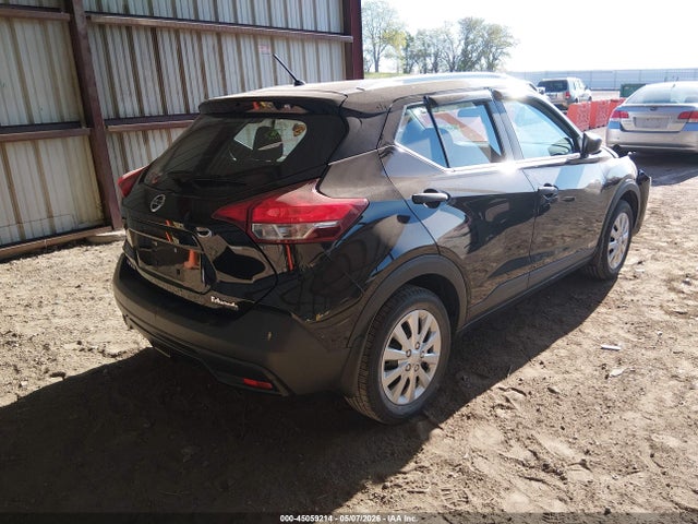 Nissan Kicks S
