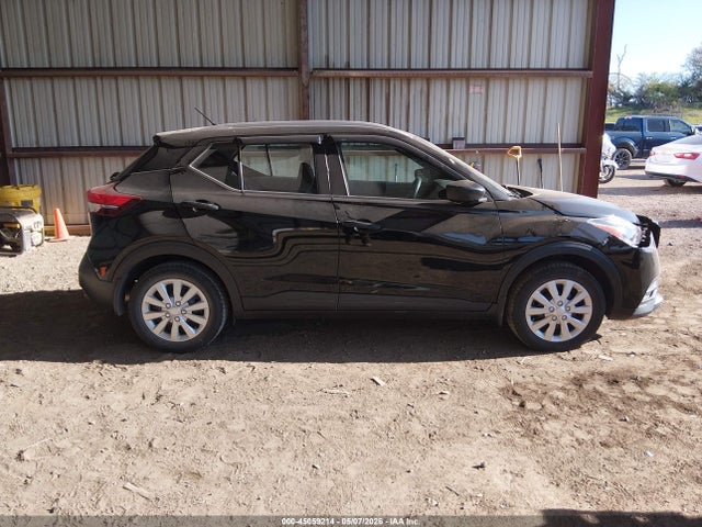 Nissan Kicks S