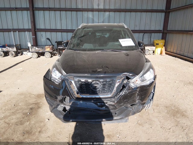 Nissan Kicks S
