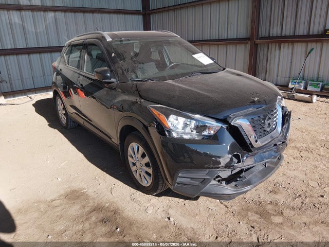 Salvage Nissan Kicks Image