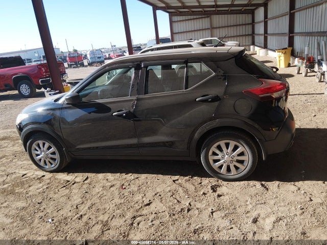 Nissan Kicks S