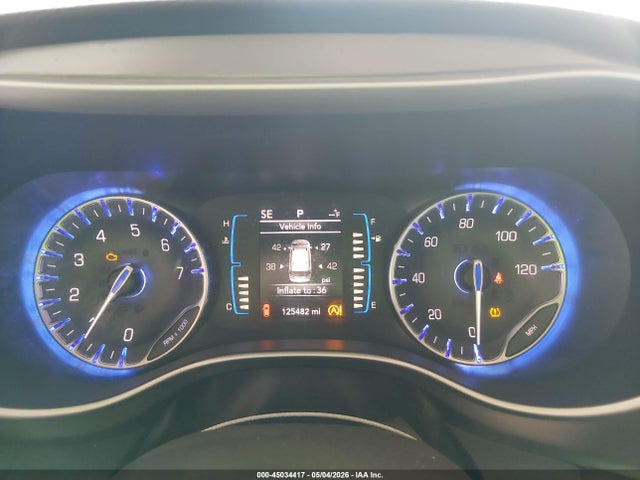 Chrysler Pacifica Touring-l
