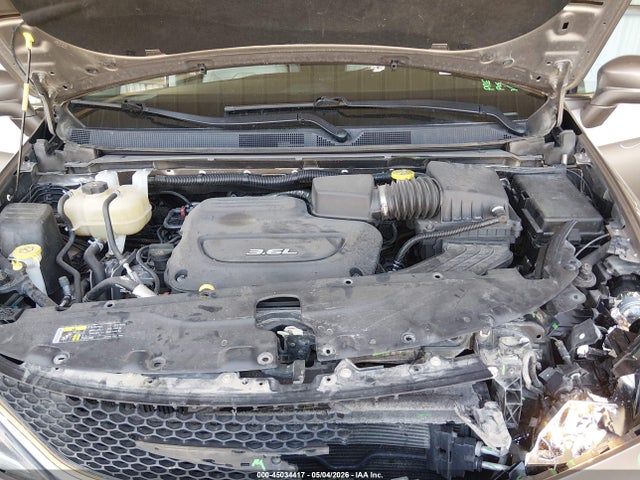 Chrysler Pacifica Touring-l