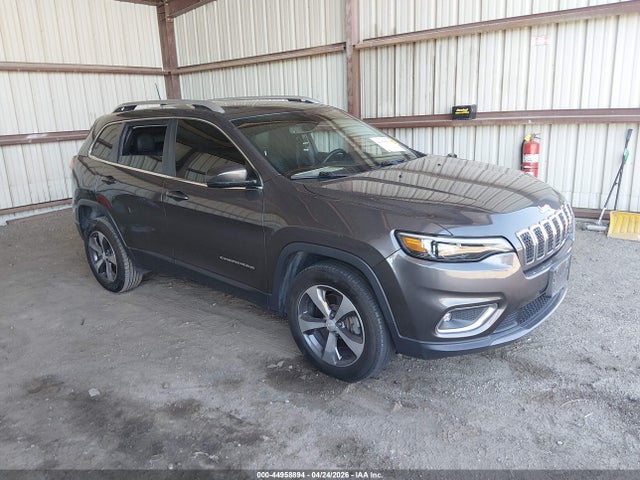 Salvage Jeep Cherokee Image