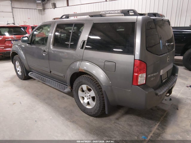Nissan Pathfinder Se
