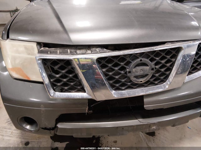Nissan Pathfinder Se