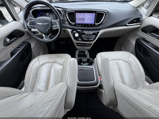 Chrysler Pacifica Touring L