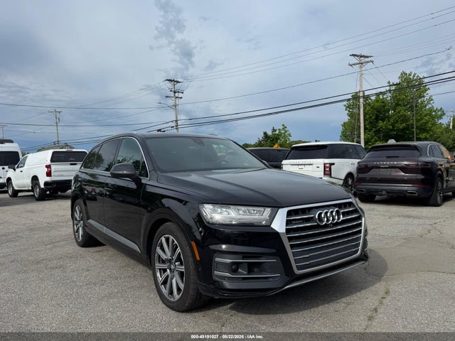 Salvage Audi Q7 Image