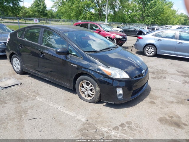 Salvage Toyota Prius Image