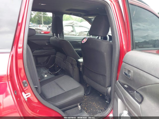 Mitsubishi Outlander Le