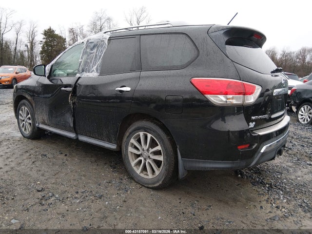 Nissan Pathfinder Sv