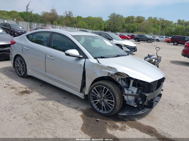 Salvage Hyundai ELANTRA Image