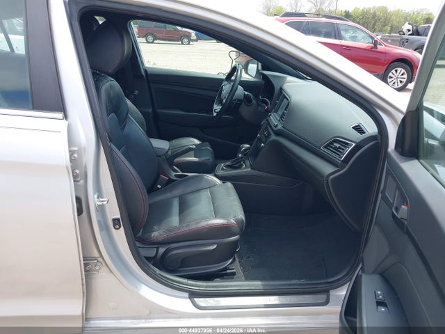 Hyundai ELANTRA Sport