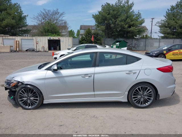Hyundai ELANTRA Sport