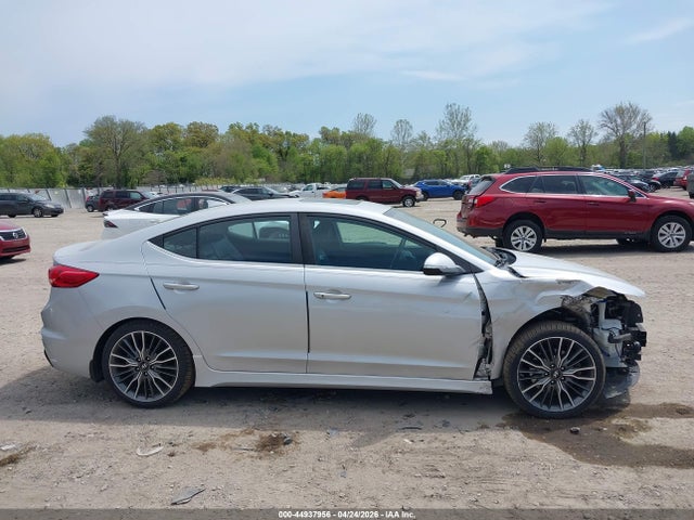 Hyundai ELANTRA Sport