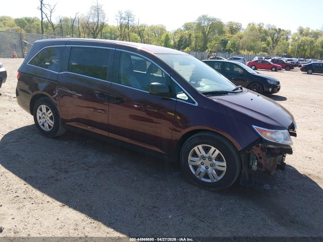 Salvage Honda Odyssey Image