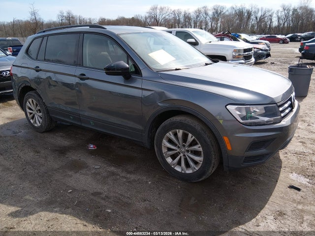 Salvage Volkswagen Tiguan Image