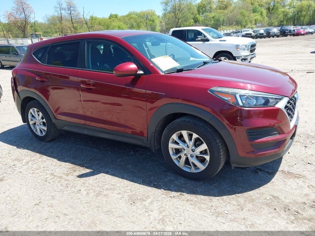 Salvage Hyundai TUCSON Image