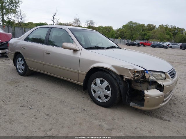 Salvage Toyota Camry Image