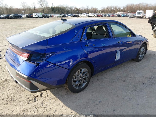 Hyundai ELANTRA Sel