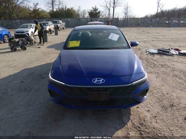Hyundai ELANTRA Sel
