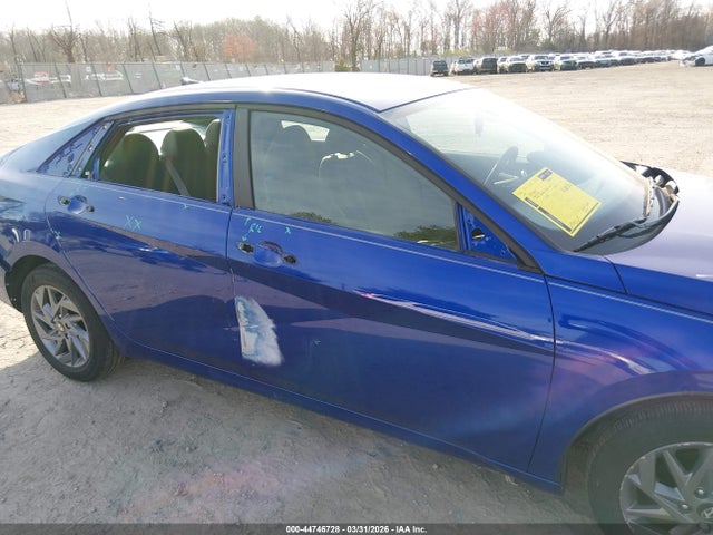 Hyundai ELANTRA Sel