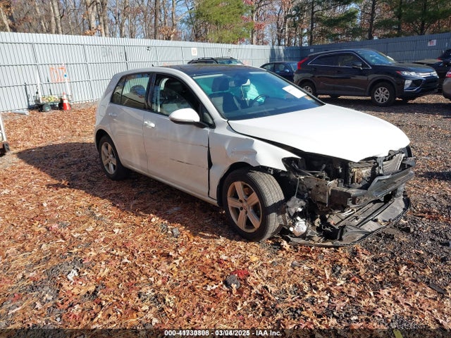 Salvage Volkswagen Golf Image
