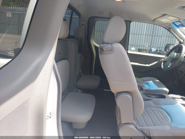 Nissan Frontier Xe